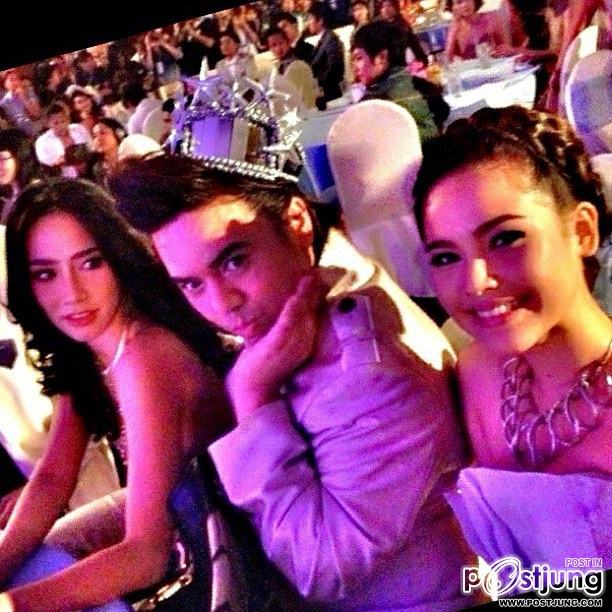 '' แย่งซีน ''