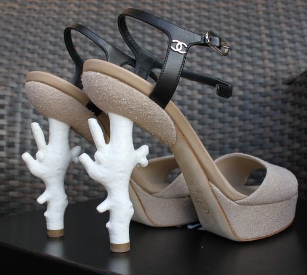 แล้วนางก็ถอยมาจนได้ fendi bag 2012