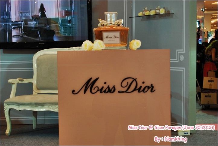 มิน-พีชญา,ฉัตร-ปริยฉัตร,เกรซ-กาญจน์เกล้า,น้ำฝน-พัชรินทร์ และ อาร์ต-พศุ @ Miss Dior