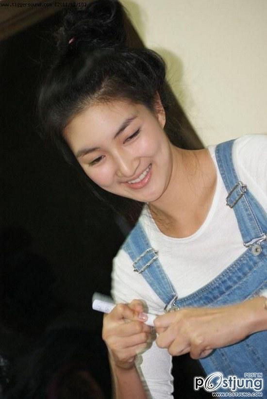 ดาราไม่แต่งหน้าใสๆ :)