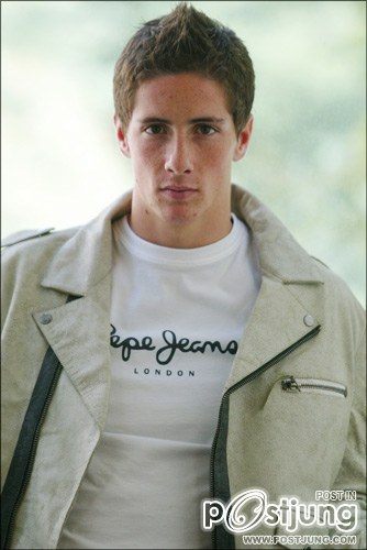 9 เฟร์นันโด ตอร์เรส (Fernando Torres) สเปน