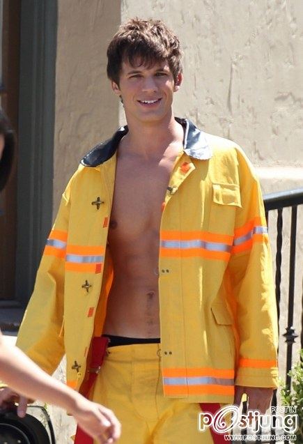 พระเอกน่ากลืนกิน