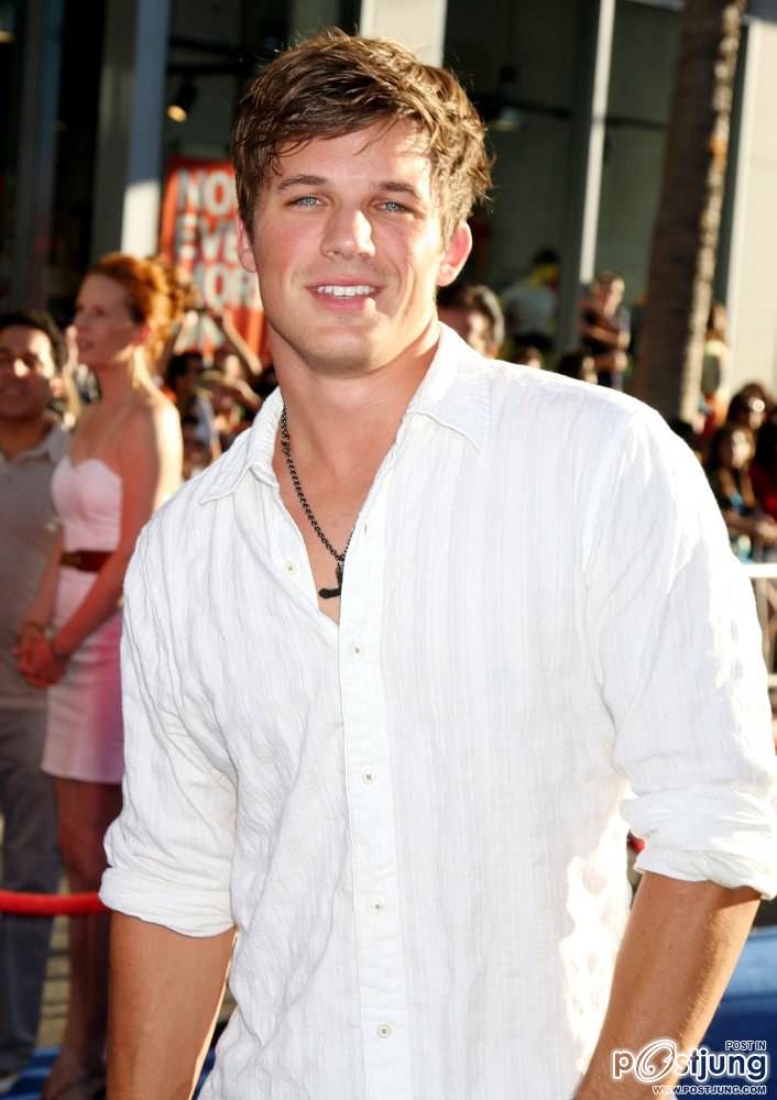 พระเอกน่ากลืนกิน