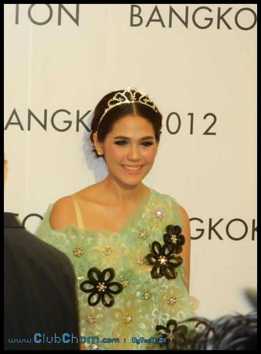 ชมพู่ อารยา ใน 06/07/12 Grand Opening Louis Vuitton @ Siam paragon www.ClubChom.com