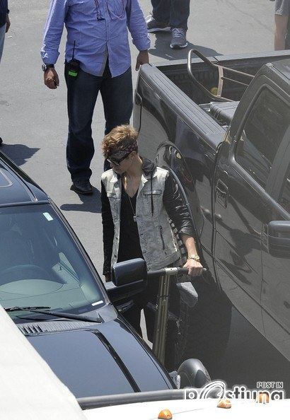 1Justin Bieber Is Having A Bad Day 2 Justin Bieber Shoots a Music Video