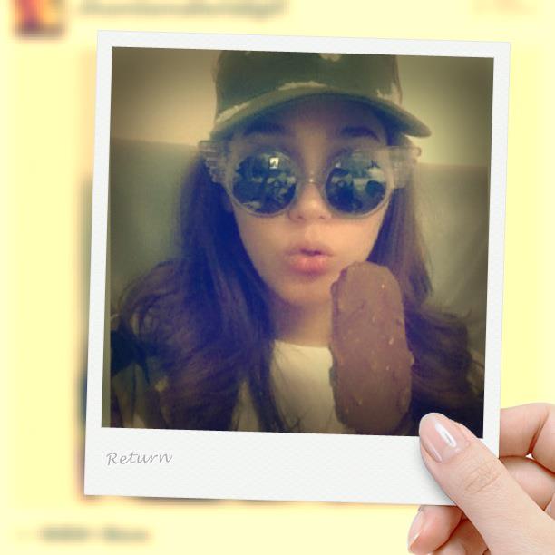 ชมพู่ อารยา นำเทรนด์ใหม่ฟินไปกับไอศครีมแม๊กนั่ม