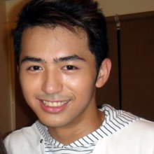 รอยยิ้มริมฝีปาก