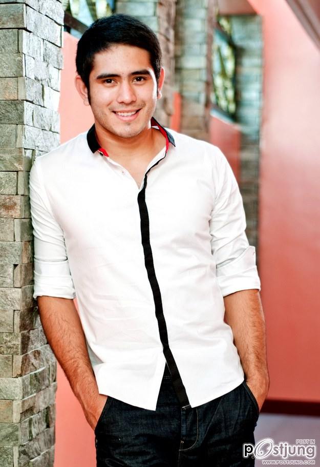 รอยยิ้มริมฝีปาก