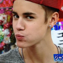 วันนี้ จัสตินไปออกรายการ IITOMO ของญี่ปุ่นค่า +*