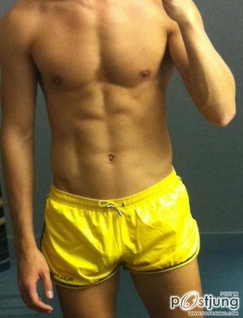 หุ่นหล่อกว่าหน้า