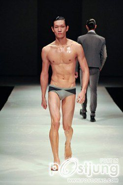 หุ่นหล่อกว่าหน้า