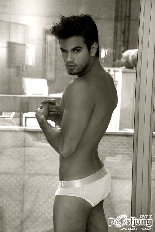 หน้าอกแน่นๆ02