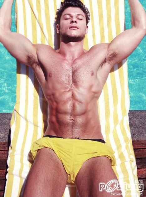 หน้าอกแน่นๆ02