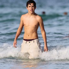 Austin Mahone: Shirtless Beach Time with Hailey Baldwin