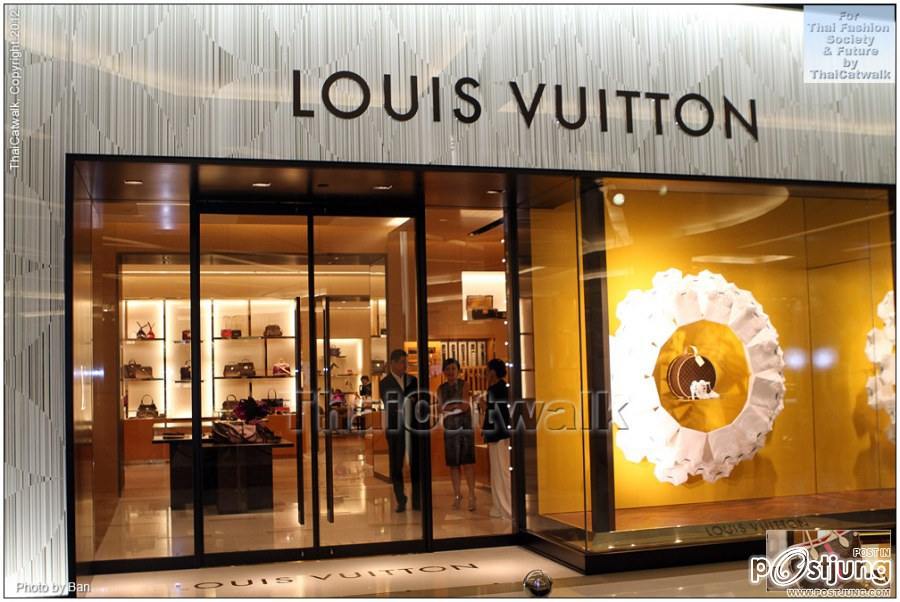 ดารานักแสดงชื่อดังร่วมเปิดร้าน Louis Vuitton @ Siam Paragon