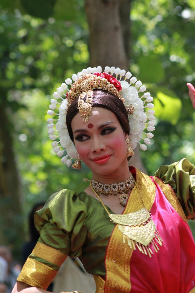 พิธีไหว้ครูวิจิตรศิลป์ มช. 2555