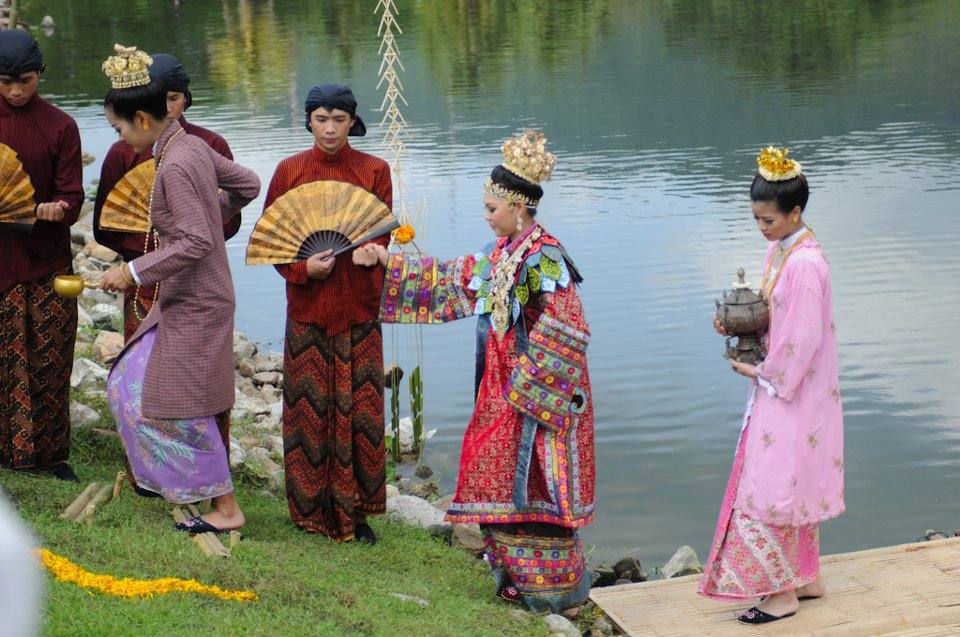 พิธีไหว้ครูวิจิตรศิลป์ มช. 2555