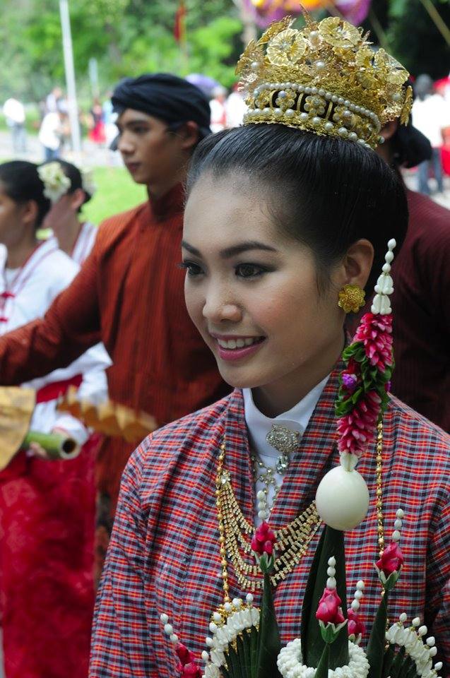 พิธีไหว้ครูวิจิตรศิลป์ มช. 2555