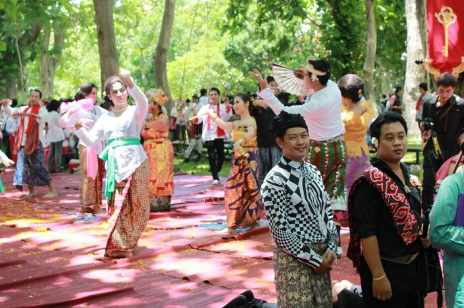 พิธีไหว้ครูวิจิตรศิลป์ มช. 2555