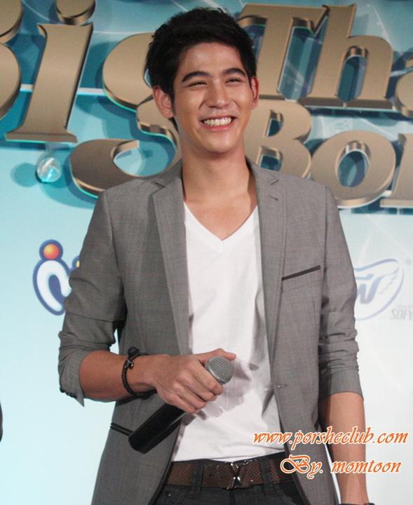 พอร์ช ในงานยูนิ-ชาร์ม @ เดอะมอลล์ บางเเค หล่อโครต