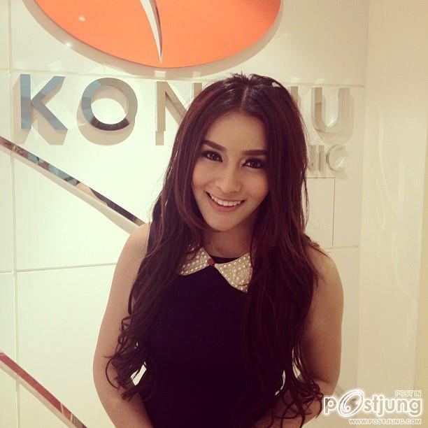 วันริสา เนมิราช   หรือ นก ตีสิบ Instagram