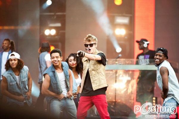 Justin at MTV World Stage in Malaysia (14.07.2012)
