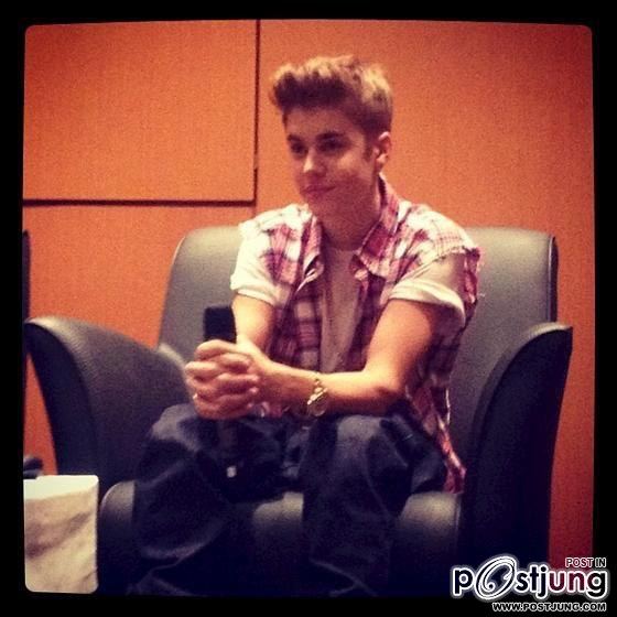 Justin at his press conference in Malaysia (14.07.2012)