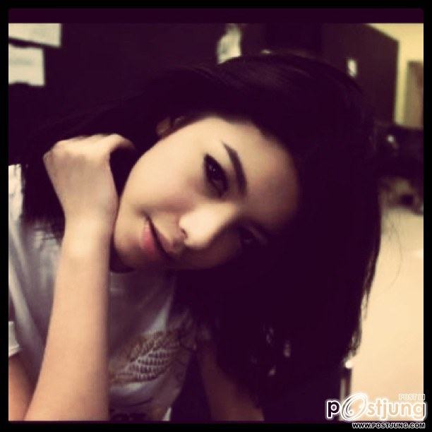 แคทน่ารักที่สุดค่ะ :)