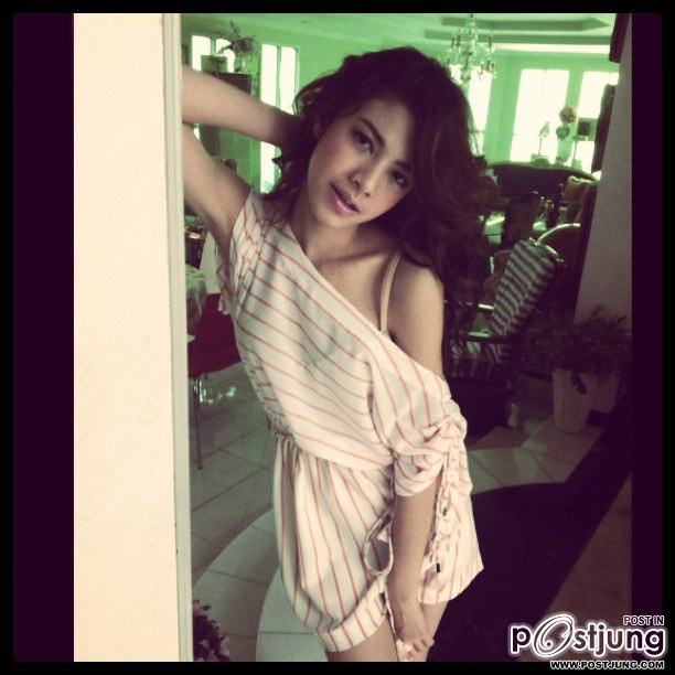 แคทน่ารักที่สุดค่ะ :)