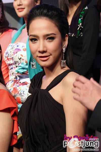 สวยเริ่ดดุจนางพญา @&ldquo;AIS World of Champion&rdquo;!!