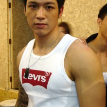 หล่อล่ำกล้ามตึงๆ