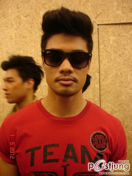 หล่อล่ำกล้ามตึงๆ