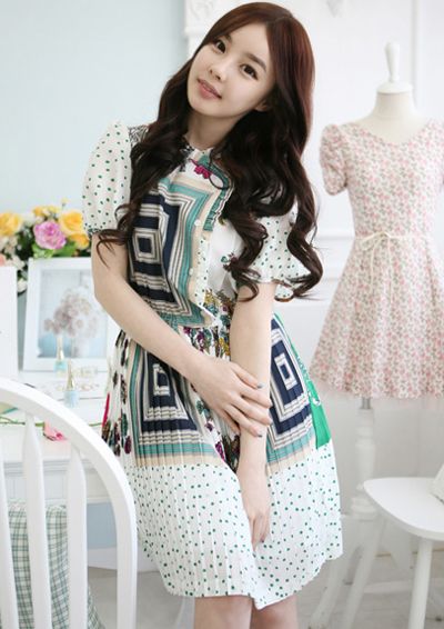 แฟชั่น ชุดเดรสพิมพ์ลายสุดเก๋ ที่ฮิตสุดๆ