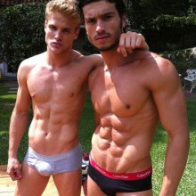 เค้าเป็นแค่เพื่อนกันใช่มั้ยครับ!!