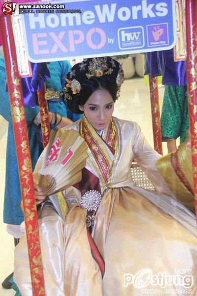 สวยเลอเลิศ @ HomeWorks Expo 2012 !!!