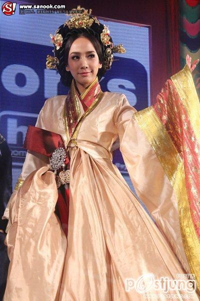 สวยเลอเลิศ @ HomeWorks Expo 2012 !!!