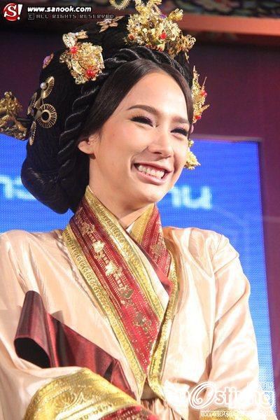 สวยเลอเลิศ @ HomeWorks Expo 2012 !!!