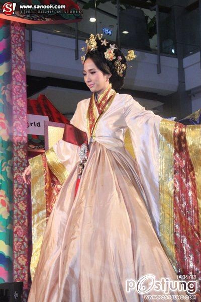 สวยเลอเลิศ @ HomeWorks Expo 2012 !!!