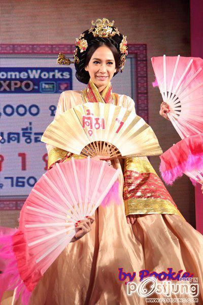 สวยเลอเลิศ @ HomeWorks Expo 2012 !!!