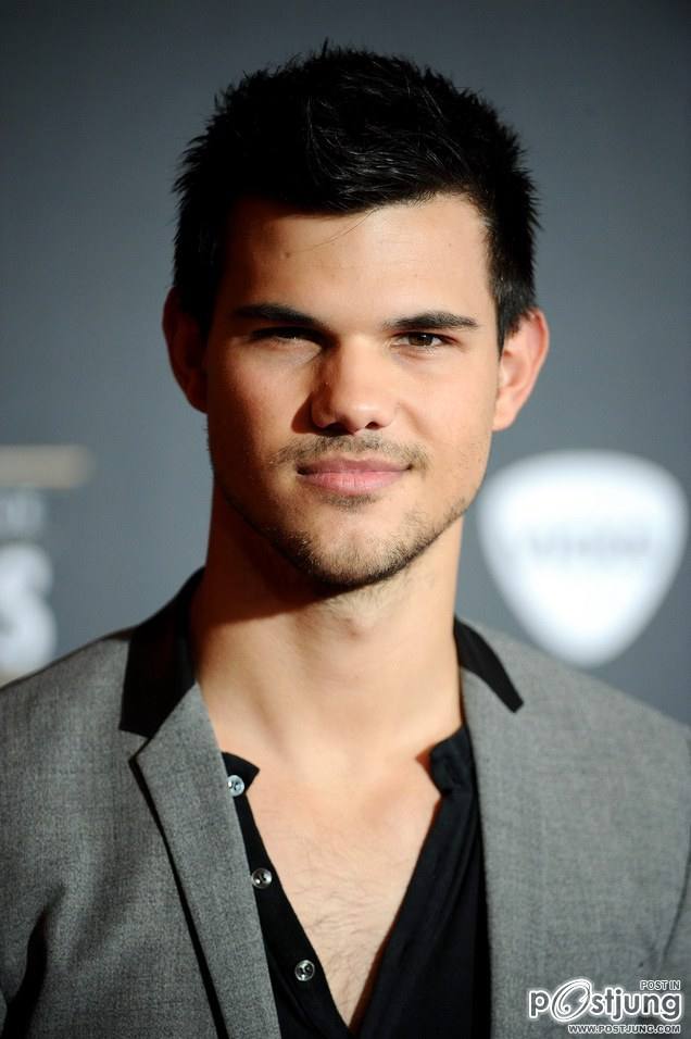 Taylor.ยิ่งโตยิ่งหล่อเข้ม
