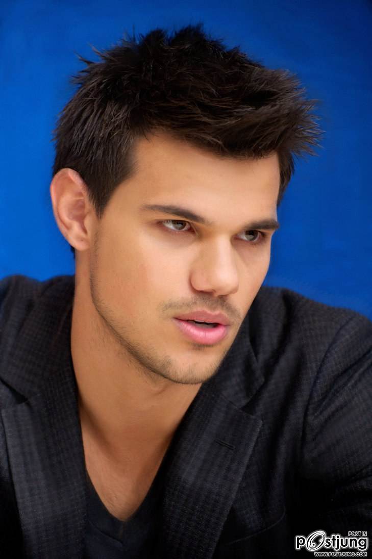 Taylor.ยิ่งโตยิ่งหล่อเข้ม