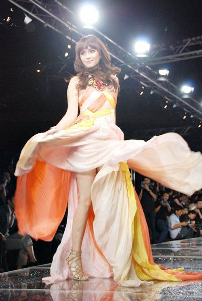 ดาราสาวสวย ประดับวงการบันเทิงไทย !