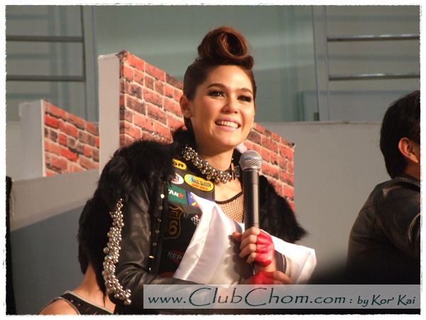 ชมพู่ อารยา ในงาน Motor Bike 2012 @ Laemtong Rayong