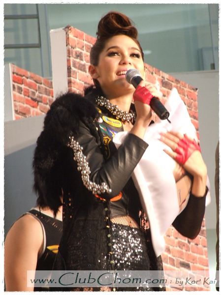 ชมพู่ อารยา ในงาน Motor Bike 2012 @ Laemtong Rayong