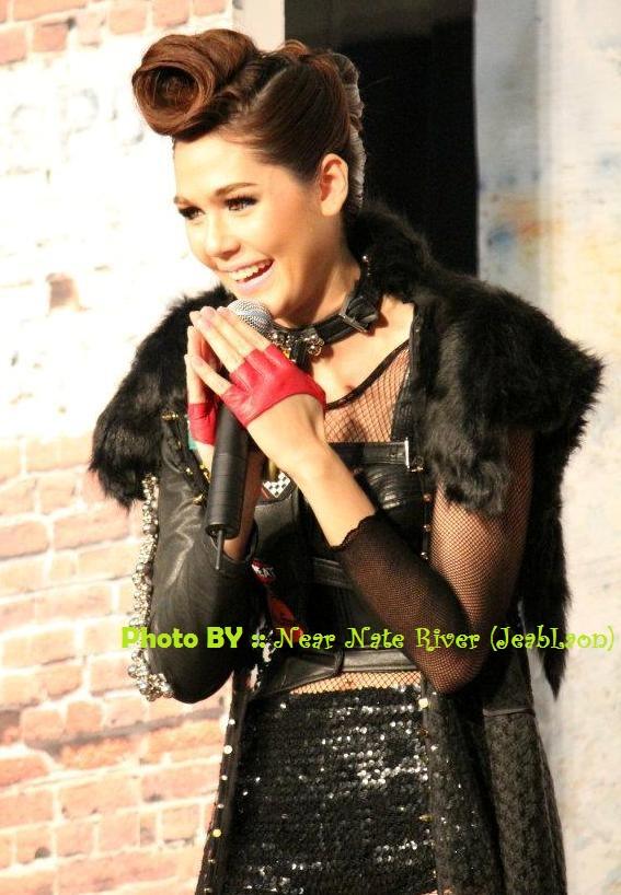 ชมพู่ อารยา ในงาน Motor Bike 2012 @ Laemtong Rayong