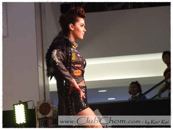 ชมพู่ อารยา ในงาน Motor Bike 2012 @ Laemtong Rayong