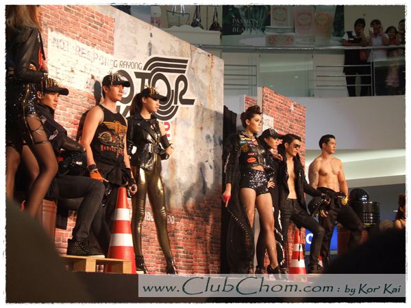 ชมพู่ อารยา ในงาน Motor Bike 2012 @ Laemtong Rayong