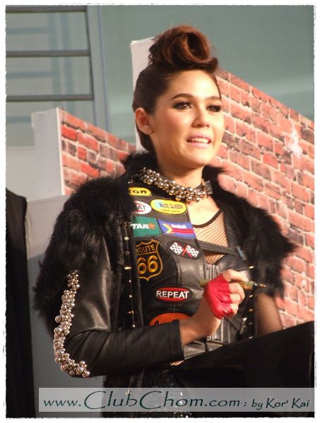 ชมพู่ อารยา ในงาน Motor Bike 2012 @ Laemtong Rayong