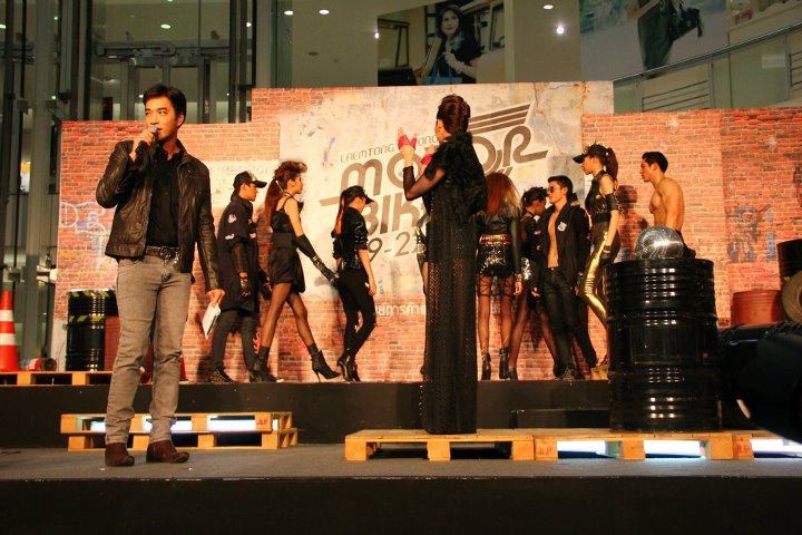 ชมพู่ อารยา ในงาน Motor Bike 2012 @ Laemtong Rayong