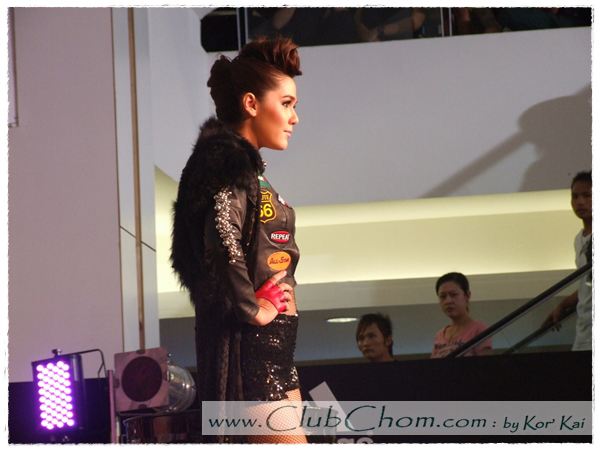 ชมพู่ อารยา ในงาน Motor Bike 2012 @ Laemtong Rayong